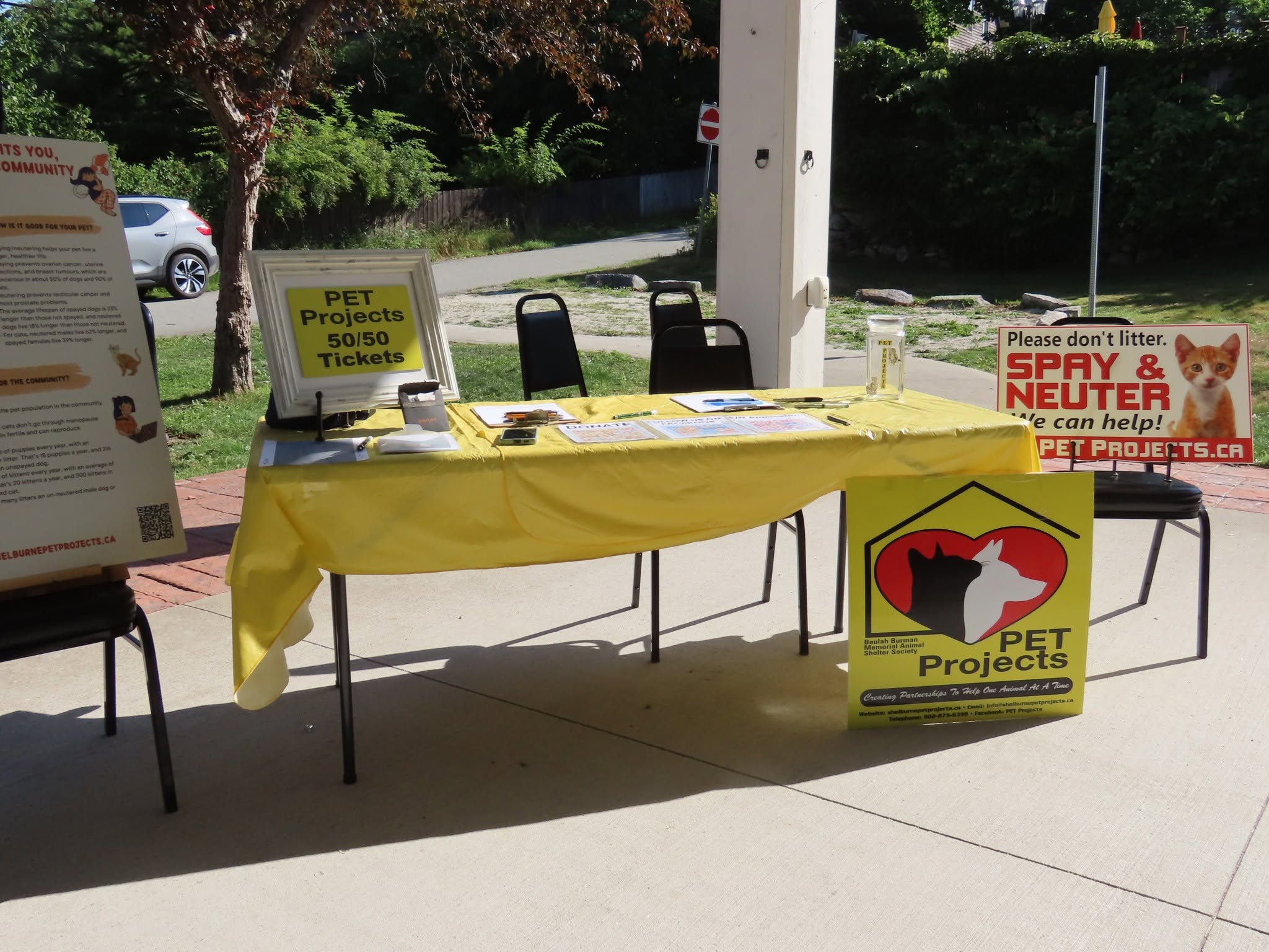 Pet Projects fundraising table with spay and neuter information